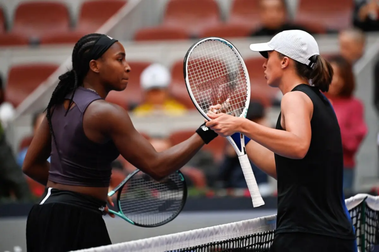 Swiatek Halts Gauff’s Winning Streak, Secures Spot in China Open Final