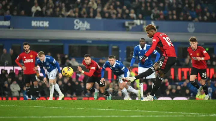 Bruno Fernandes Opens Up on Selfless Gesture to Boost Marcus Rashford’s Confidence with Penalty Kick