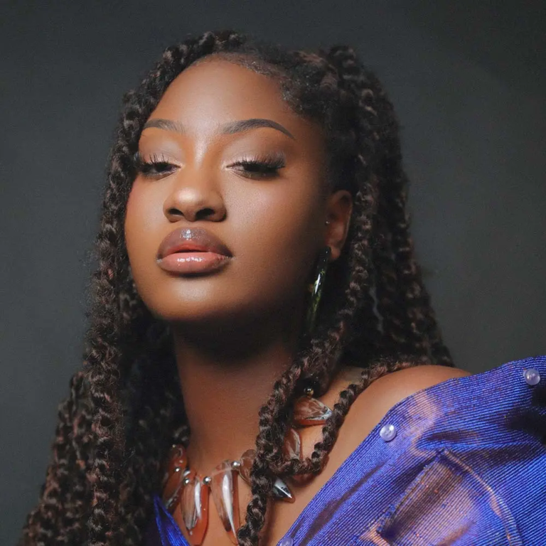 Tems Addresses Death Threats and Pregnancy Rumors: “I Have Never Met Future”