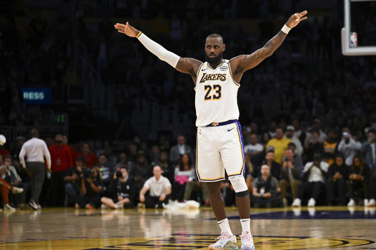 LeBron’s Triple-Double Performance Boosted by Routine, Resilience, and Family Support in Lakers Win Over Kings