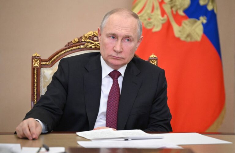Putin Updates Nuclear Policy to Target Non-Nuclear States Backed by Nuclear Powers
