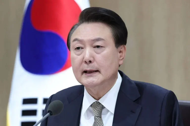 Ex-President Yoon Faces Fresh Arrest Warrant After Defying Summons