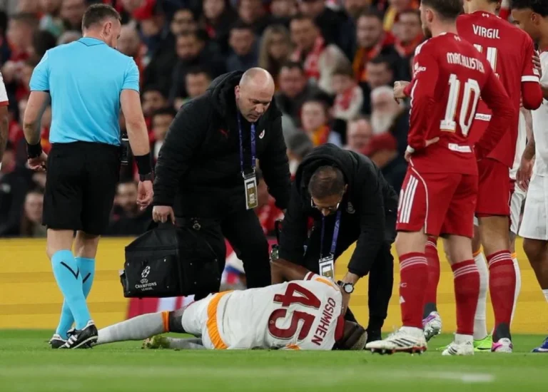 Osimhen Faces Surgery After Arm Injury in Galatasaray’s Heavy Loss to Liverpool